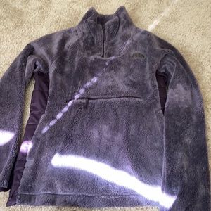Size xs women’s north face sweater